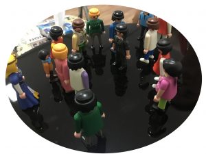 Os efeitos de quando nos abrimos para uma Constelação! bonecos constelacao individual ji 300x225 - Os efeitos de quando nos abrimos para uma Constelação!
